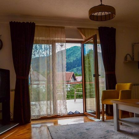 The View Apartment Високо Екстериор снимка