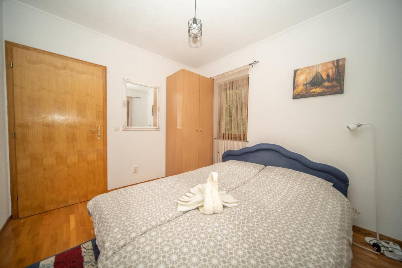 The View Apartment Високо Екстериор снимка