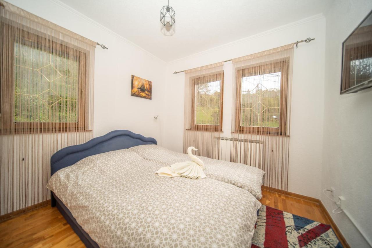 The View Apartment Високо Екстериор снимка