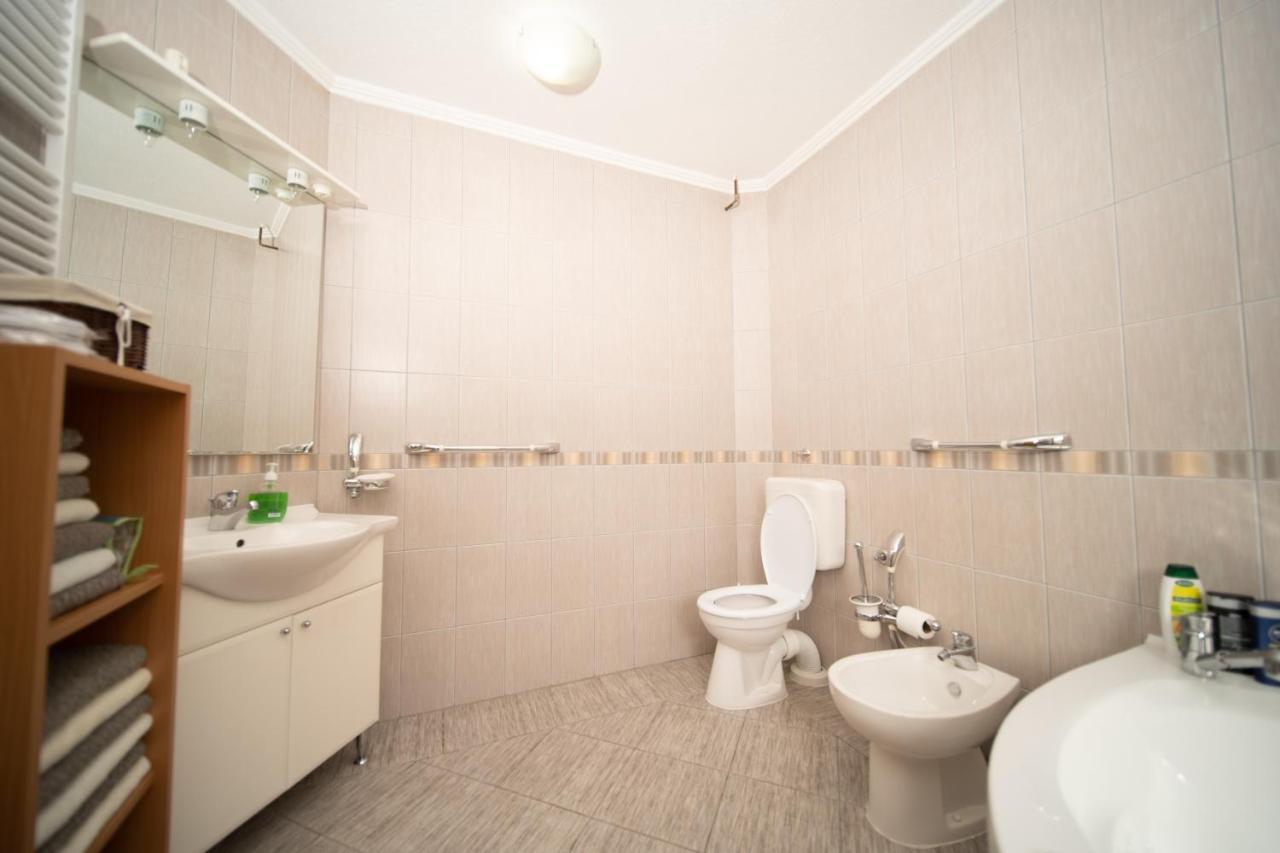 The View Apartment Високо Екстериор снимка