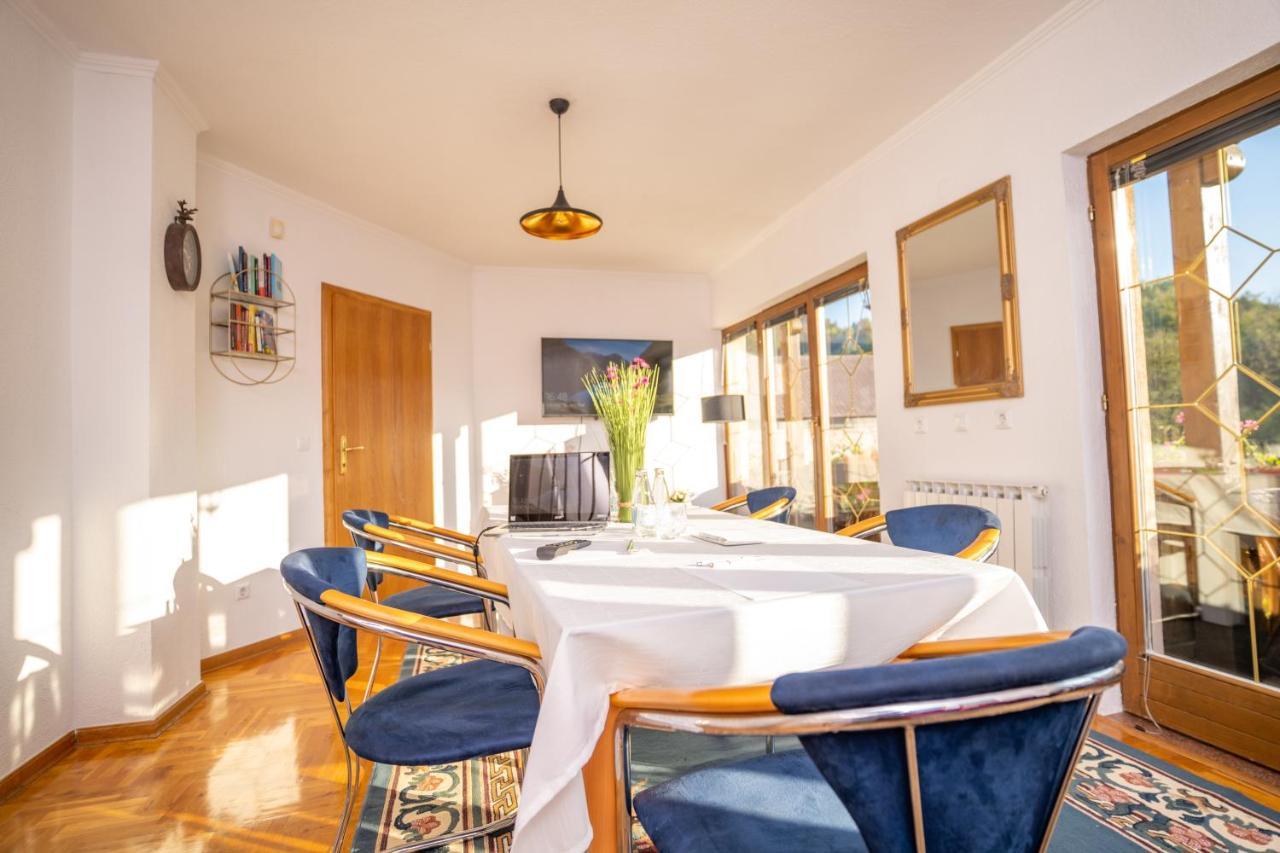 The View Apartment Високо Екстериор снимка