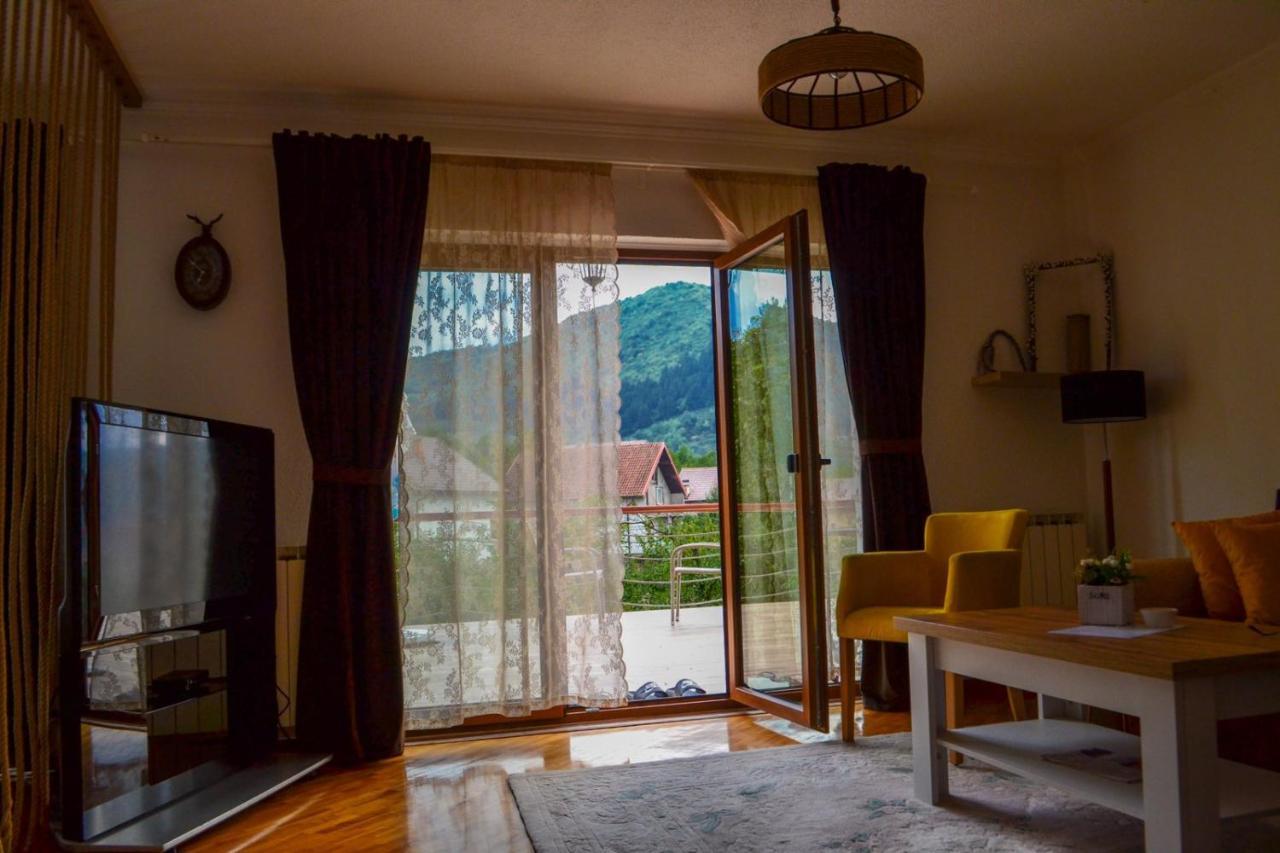 The View Apartment Високо Екстериор снимка