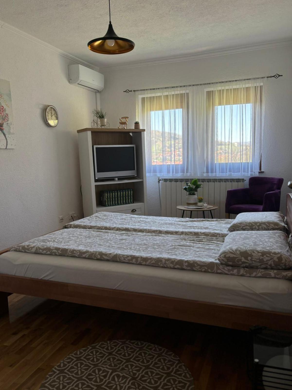 The View Apartment Високо Екстериор снимка
